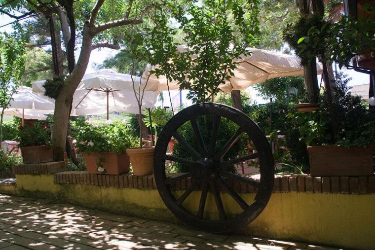 Hotel Ristorante Solari 브리아티코 외부 사진