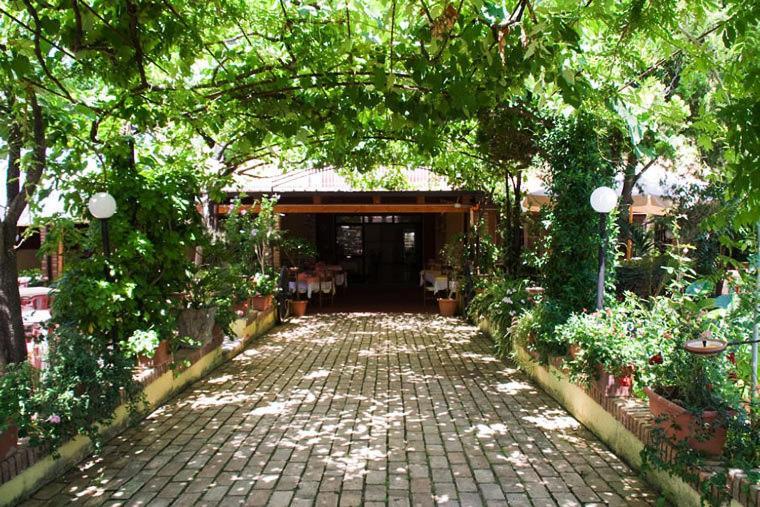 Hotel Ristorante Solari 브리아티코 외부 사진