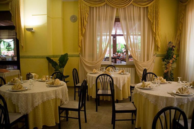 Hotel Ristorante Solari 브리아티코 외부 사진