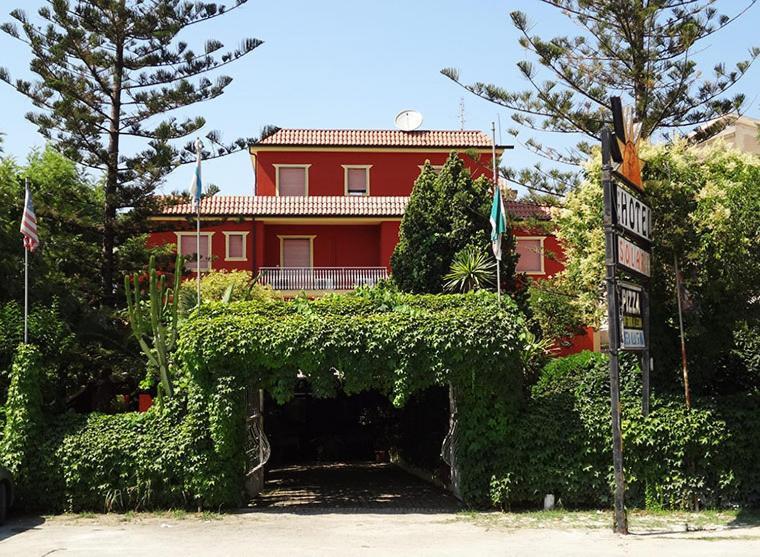 Hotel Ristorante Solari 브리아티코 외부 사진